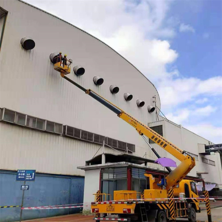 乐陵高空作业车出租服务：专业广告牌安装解决方案